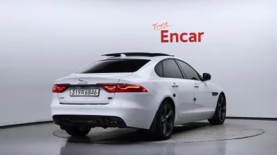 Jaguar XF