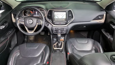 Jeep CHEROKEE
