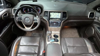 Jeep CHEROKEE