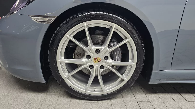 Porsche 718