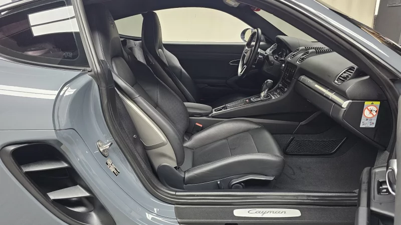 Porsche 718