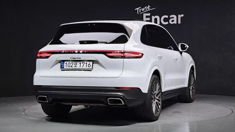 Porsche CAYENNE