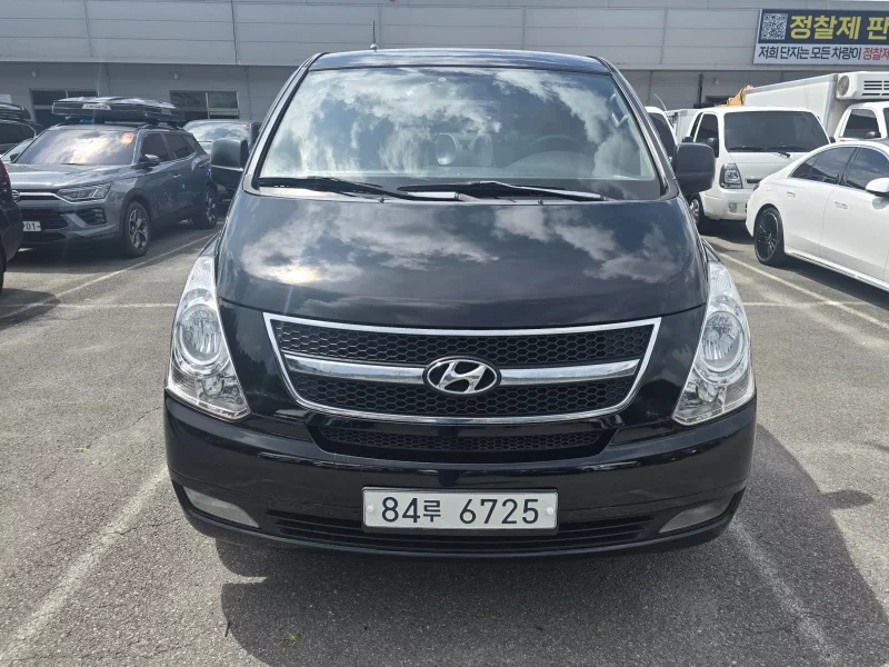 Hyundai Starex