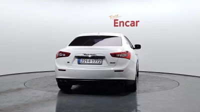 Maserati GHIBLI