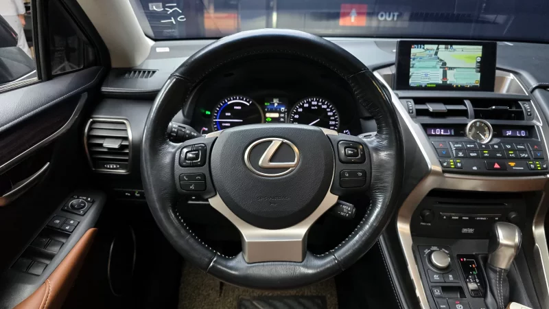 Lexus NX