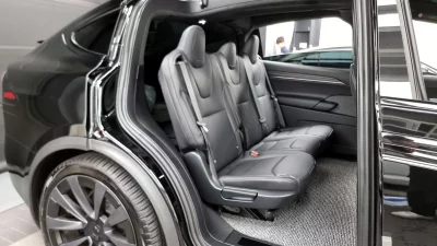 Tesla MODEL X