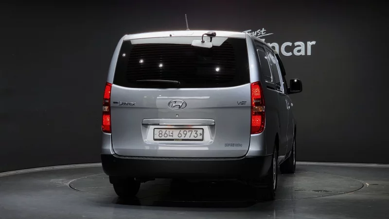 Hyundai Starex