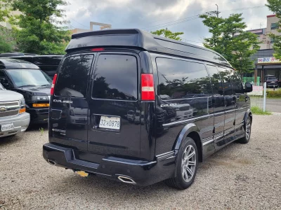 Chevrolet Express Van