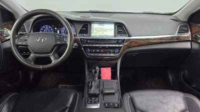Hyundai Aslan