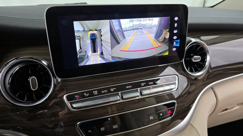 Mercedes-Benz V-Class