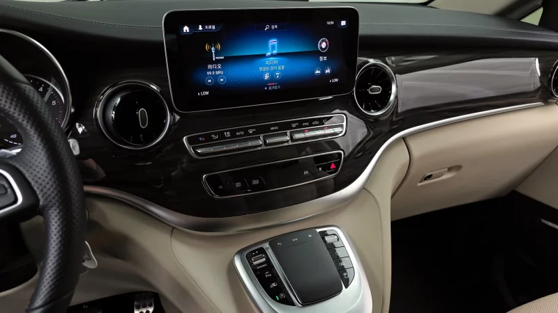 Mercedes-Benz V-Class