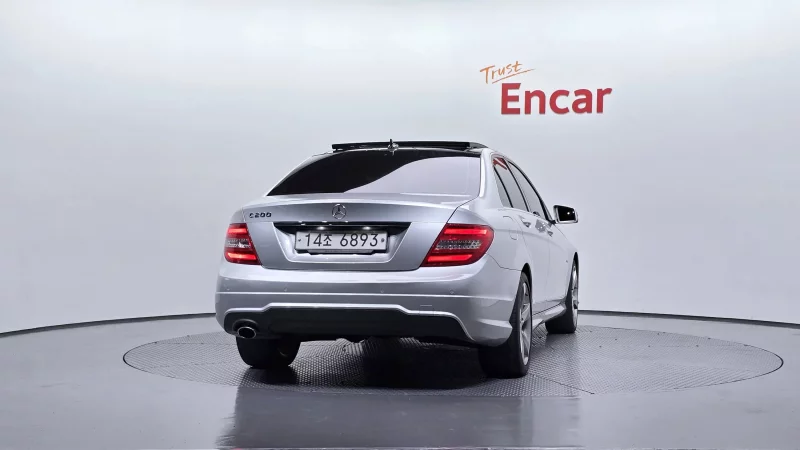 Mercedes-Benz C-Class