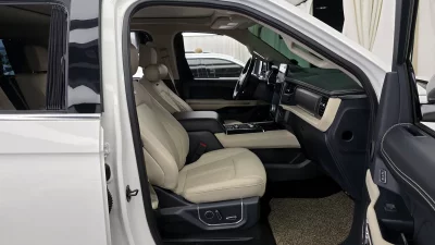 Ford EXPEDITION