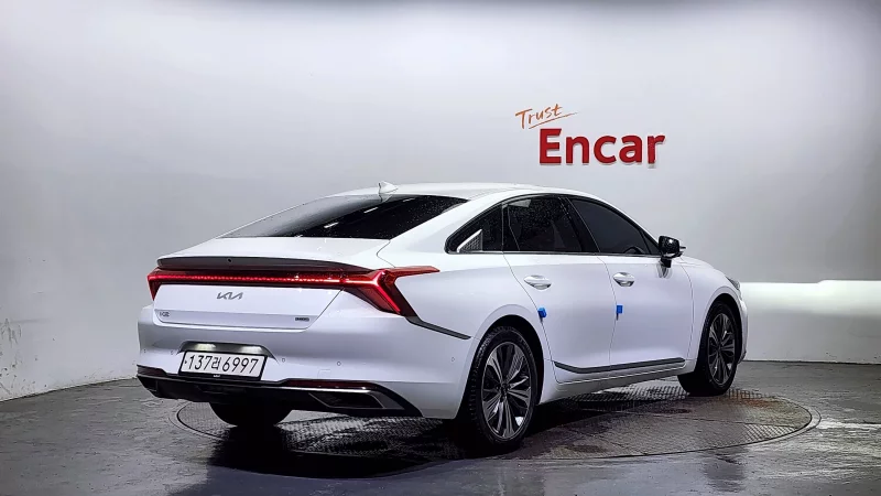 Kia K8
