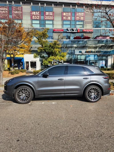 Porsche CAYENNE