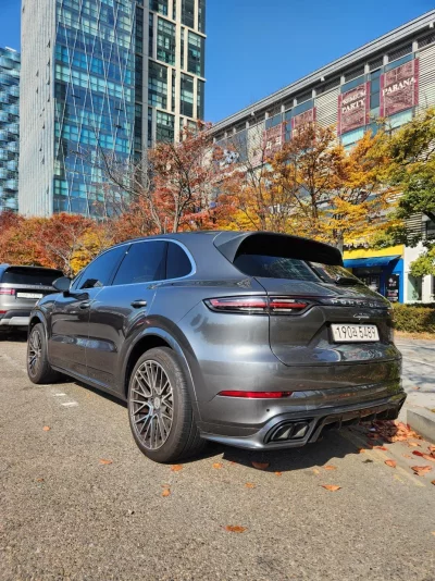 Porsche CAYENNE