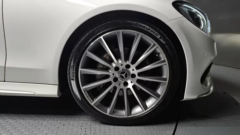 Mercedes-Benz C-Class