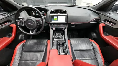 Jaguar F-PACE