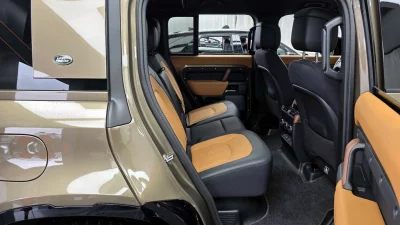 Land Rover DEFENDER