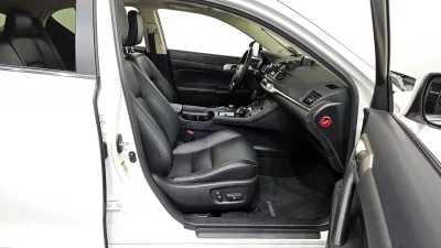 Lexus CT200h