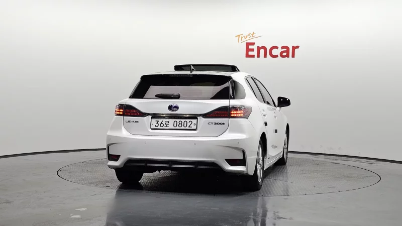 Lexus CT200h