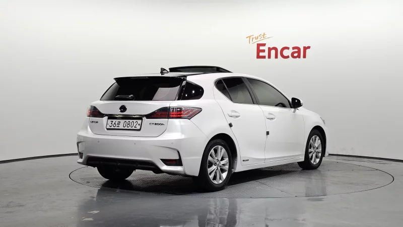 Lexus CT200h