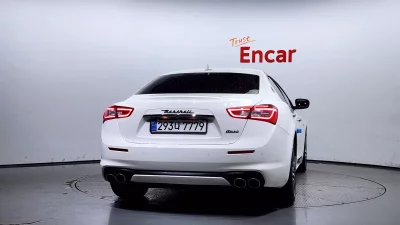 Maserati GHIBLI