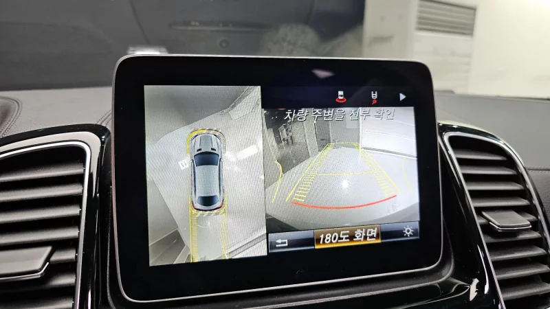 Mercedes-Benz GLE-Class