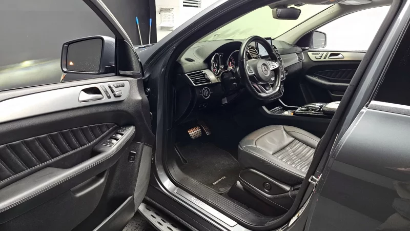 Mercedes-Benz GLE-Class