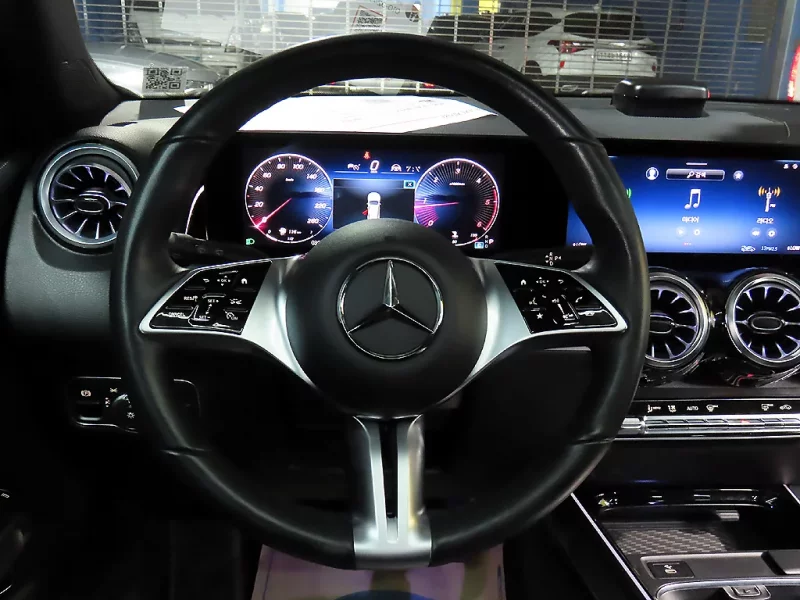 Mercedes-Benz GLB-Class