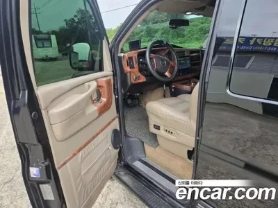 Chevrolet Express Van