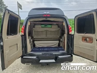 Chevrolet Express Van