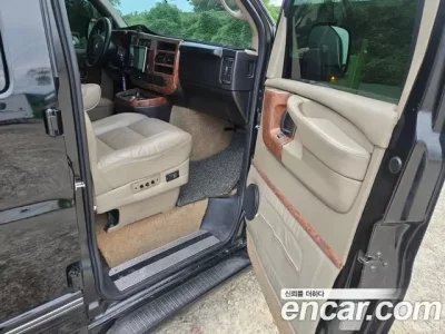 Chevrolet Express Van