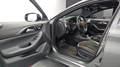 Infiniti Q30