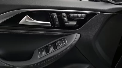 Infiniti Q30