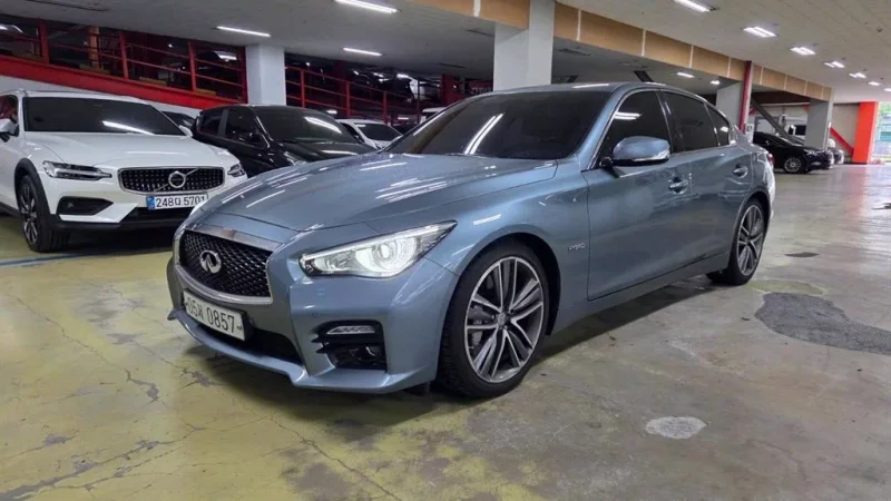 Infiniti Q50