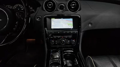 Jaguar XJ