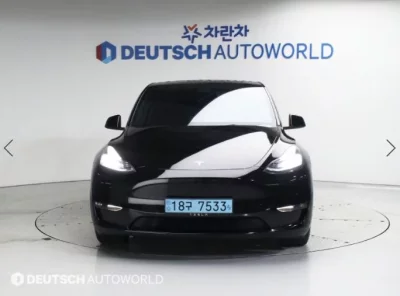 Tesla Model Y
