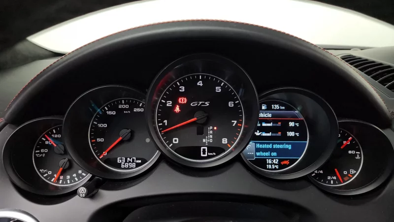 Porsche CAYENNE