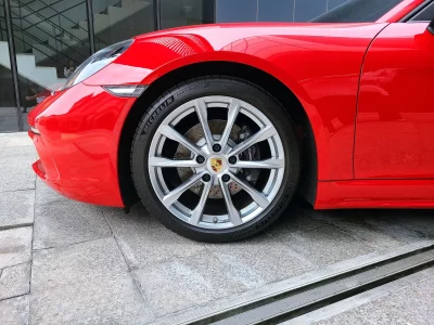 Porsche 718