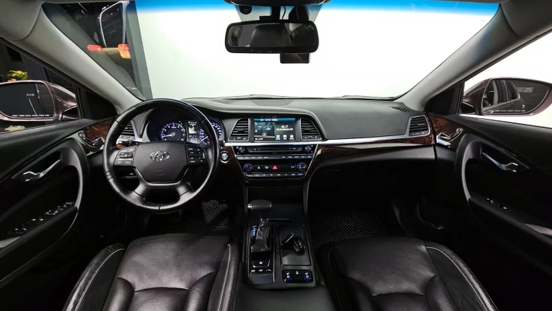 Hyundai Aslan