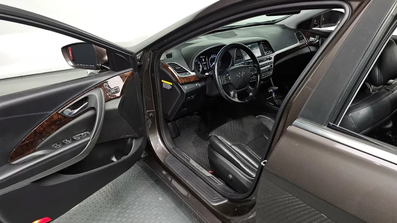Hyundai Aslan