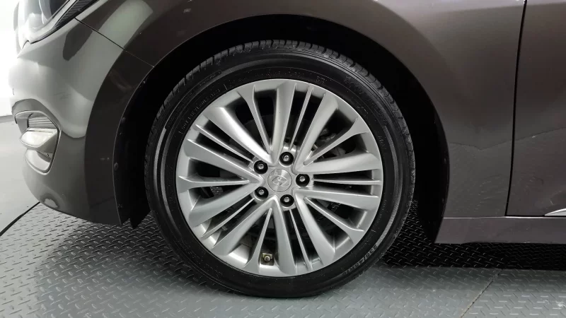 Hyundai Aslan