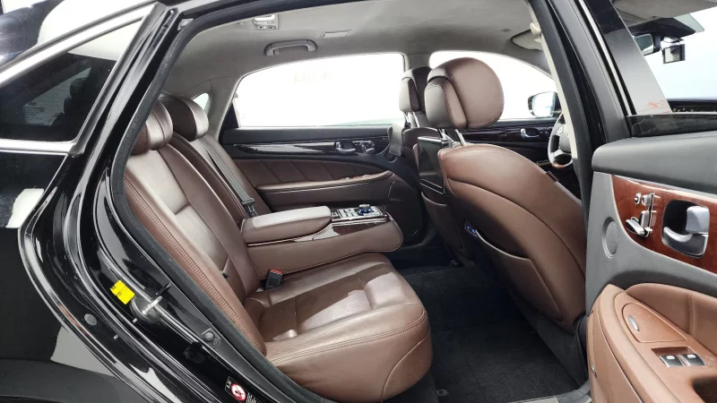 Hyundai Equus