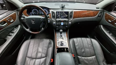 Hyundai Equus