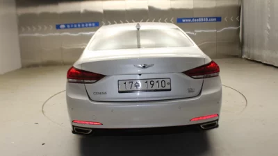 Hyundai Genesis