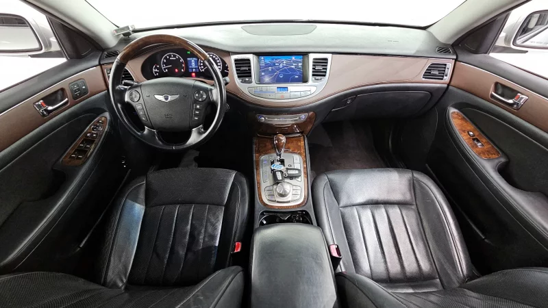 Hyundai Genesis