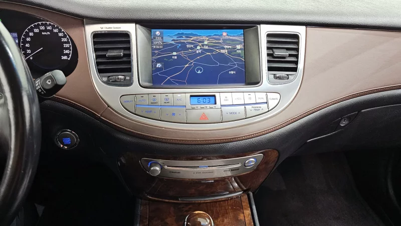 Hyundai Genesis