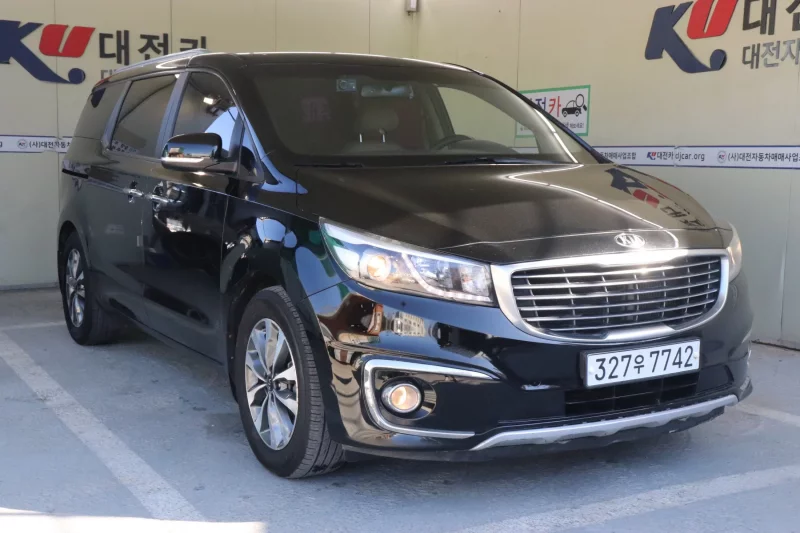 Kia Carnival