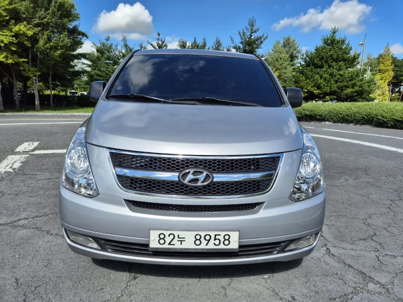 Hyundai Starex